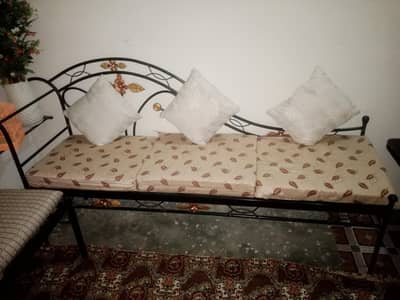 three seater setty
