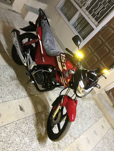 Honda CB150F Red 10/10