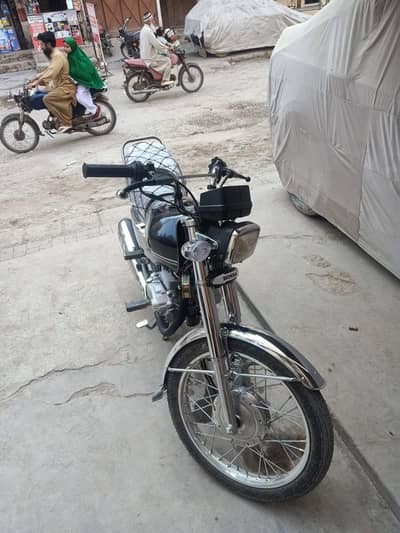 new condition seriously Byer contact ek rupay ka kaam NH bike m.
