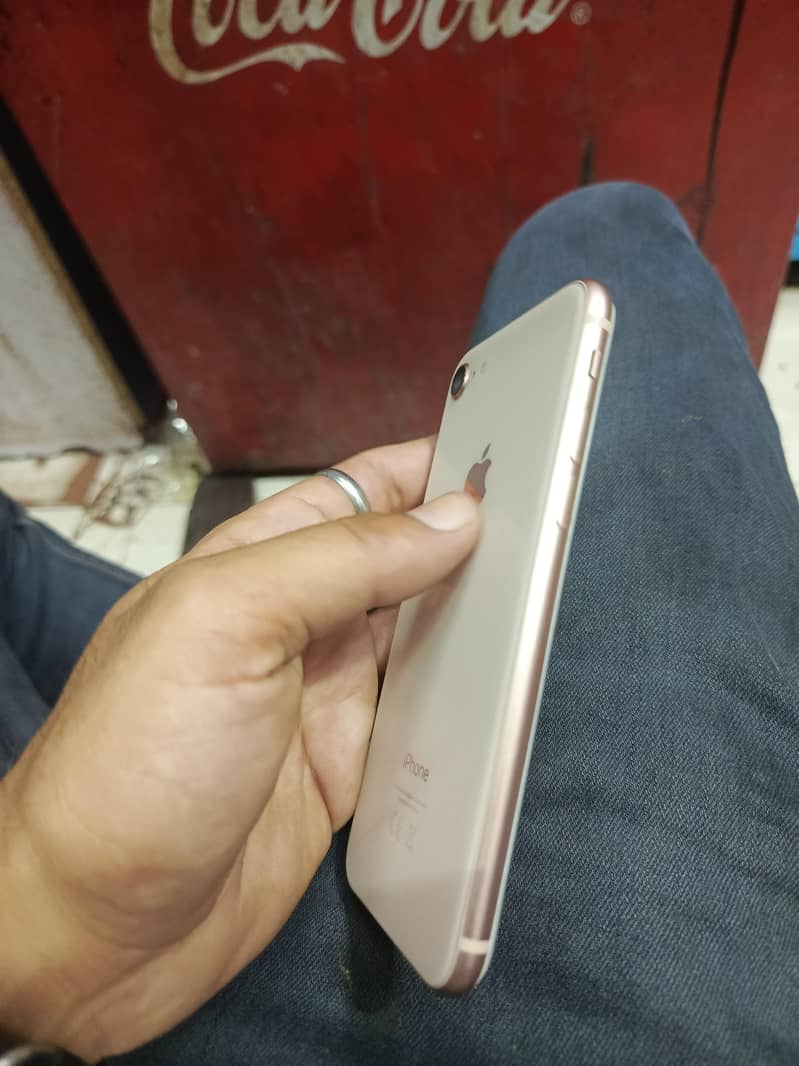 iphone 8 3