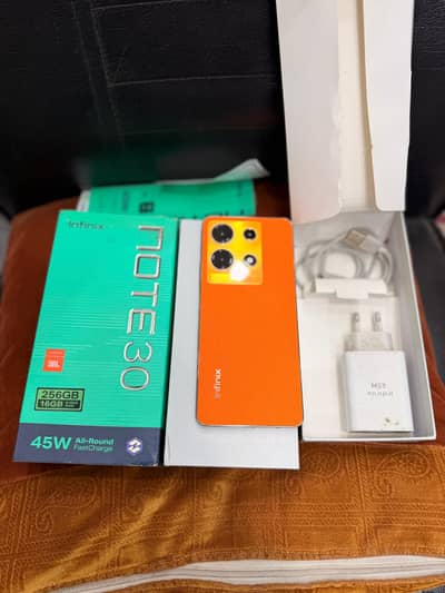 Infinix Note 30 16gb/256gb PTA Approved with Box Charger