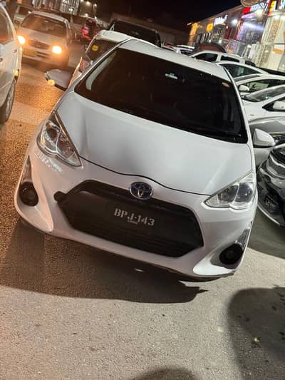Toyota aqua 2015