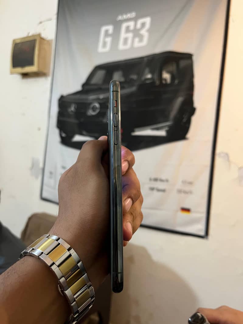IPHONE 11 PRO MAX 1