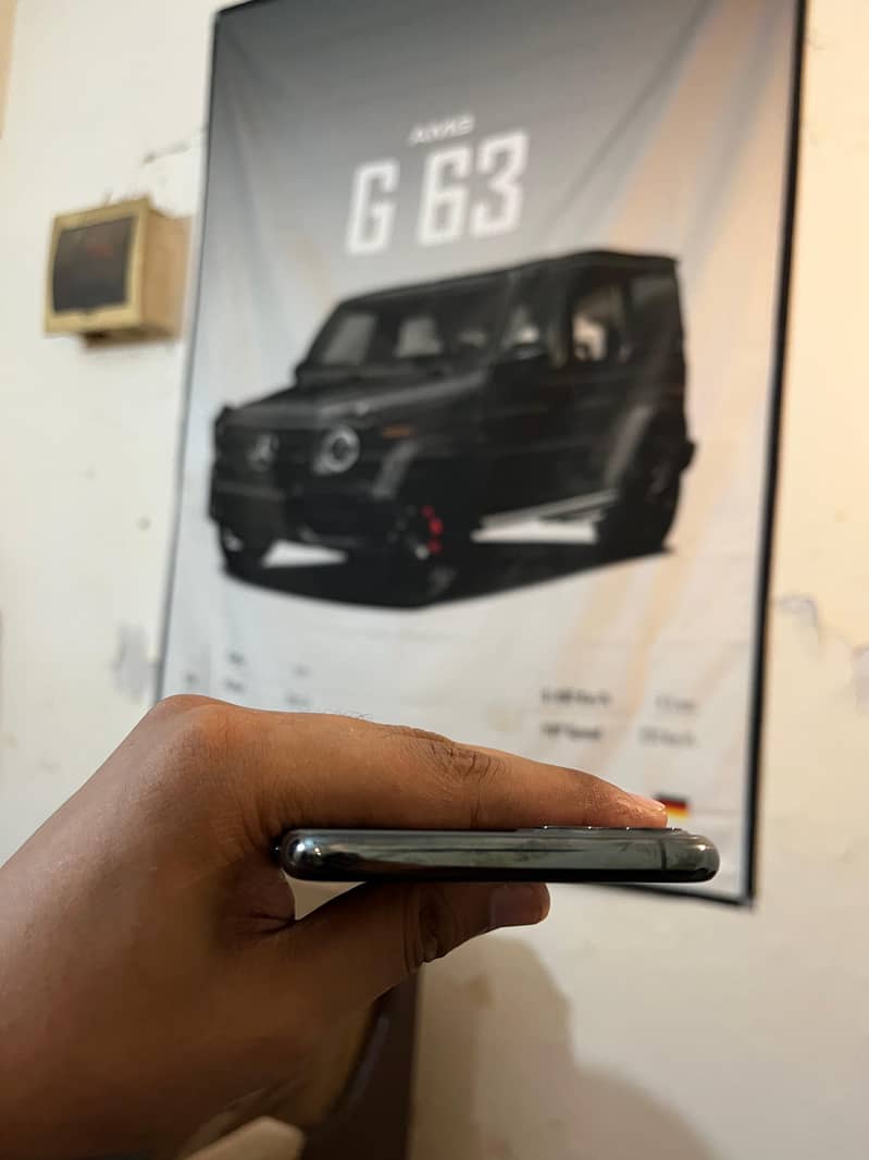 IPHONE 11 PRO MAX 2