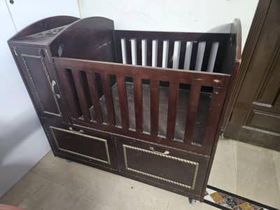 baby cot wooden