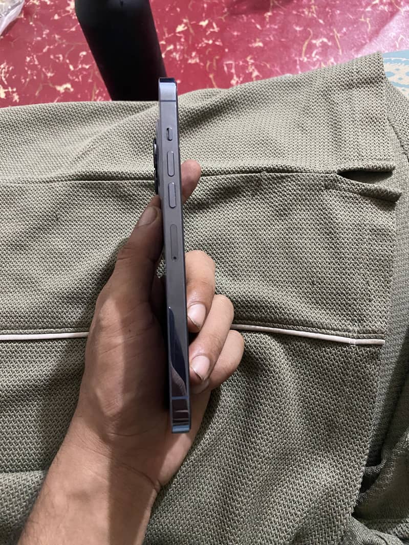 Iphone 13pro max 9