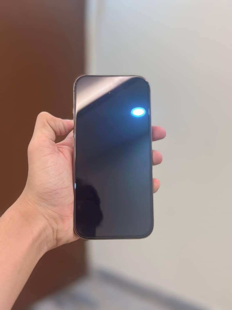 Iphone 16 pro 0