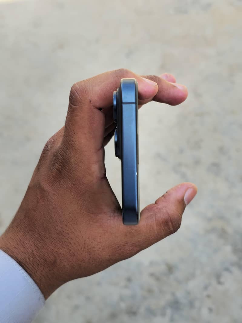 iphone 15 pro max 6