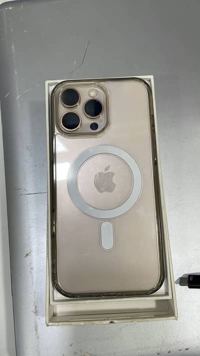 16 Pro Max 256Gb jv