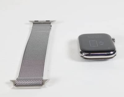 Apple Watch Series 7 Stainless Steel 41mm with Milanese Loop