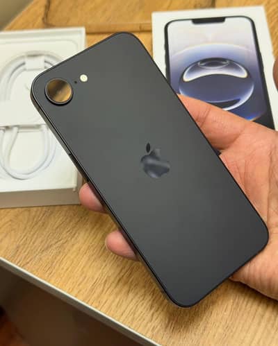 apple iphone 16e just box open