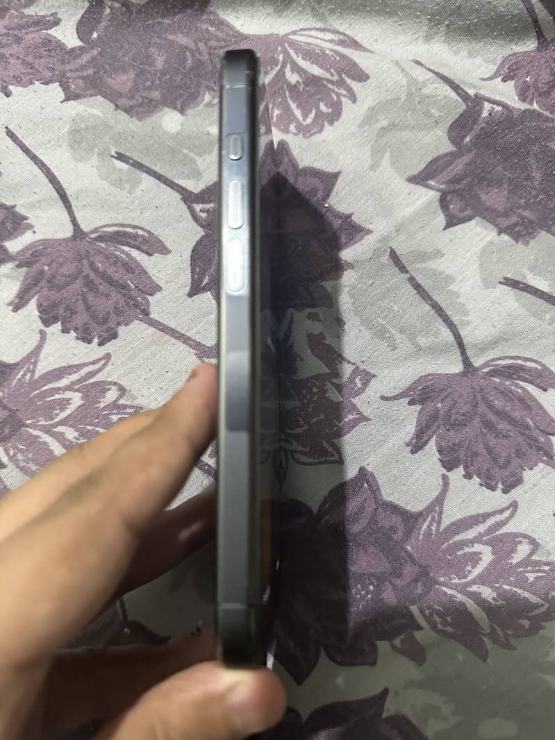 iPhone 15 pro 2