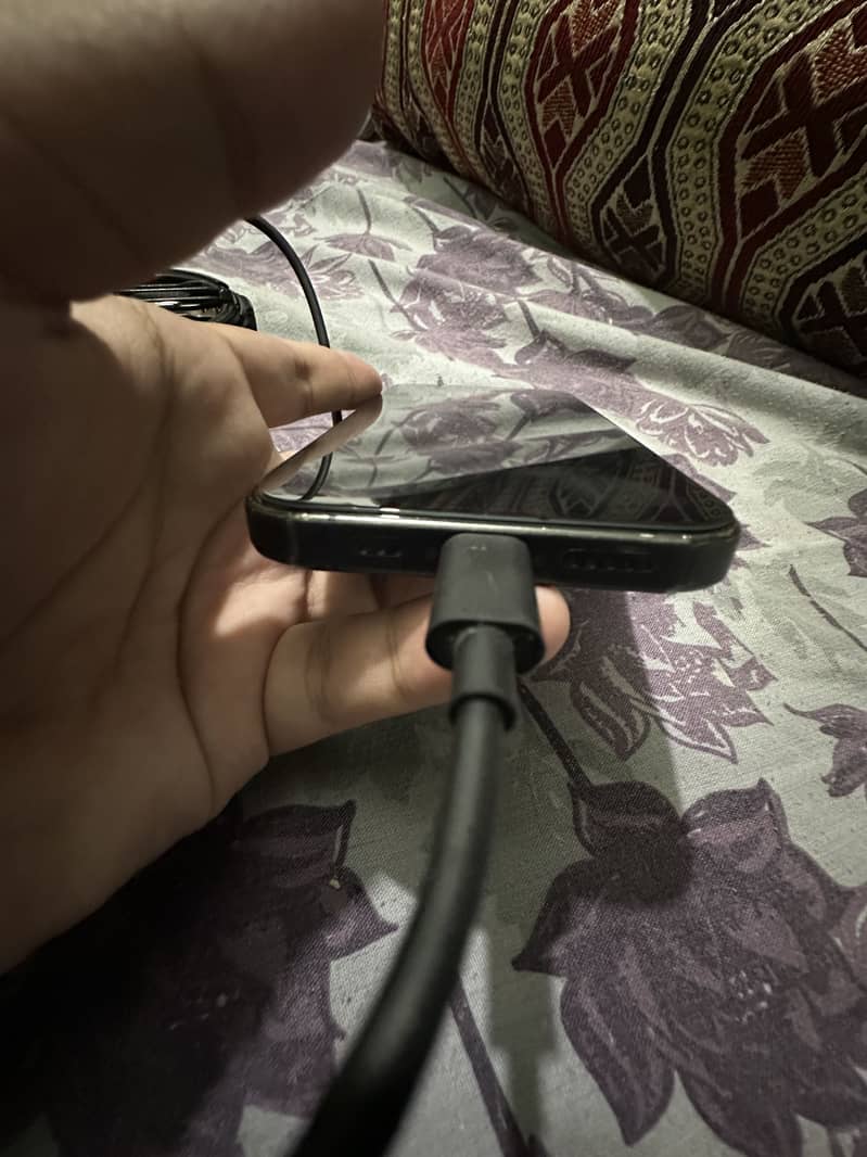 iPhone 15 pro 4