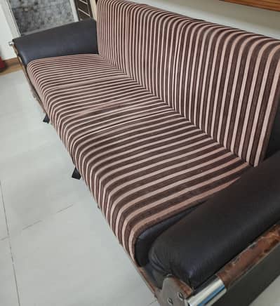 It is 4 years old sofa bed