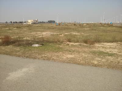 At Central Location Easy Access To 120 Feet Wide Road 10 Marla Plot For Sale