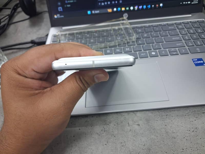 Google Pixel 7 5