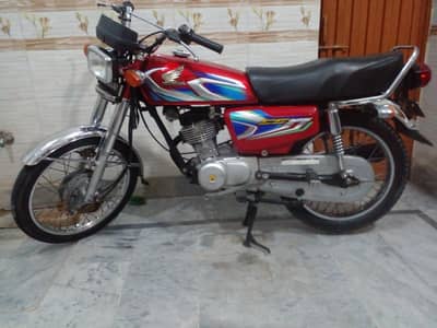 Honda 125  in original condition very good sound with biometric