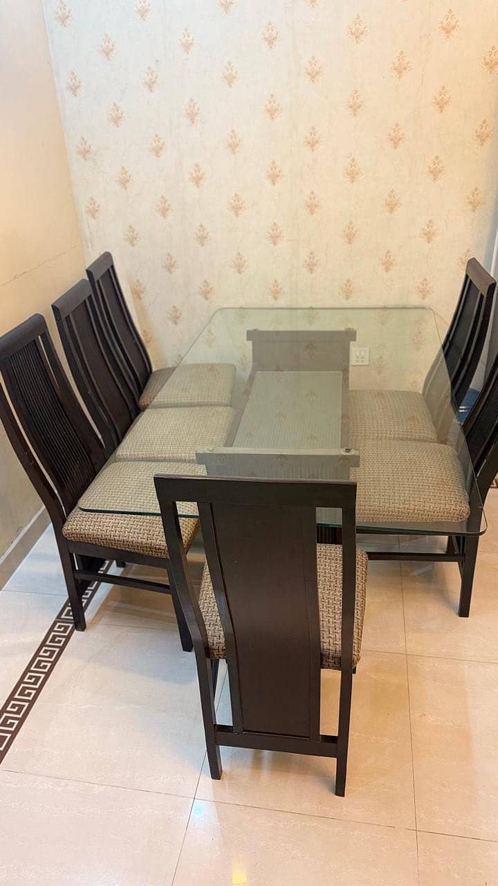 6 seater dining table 1