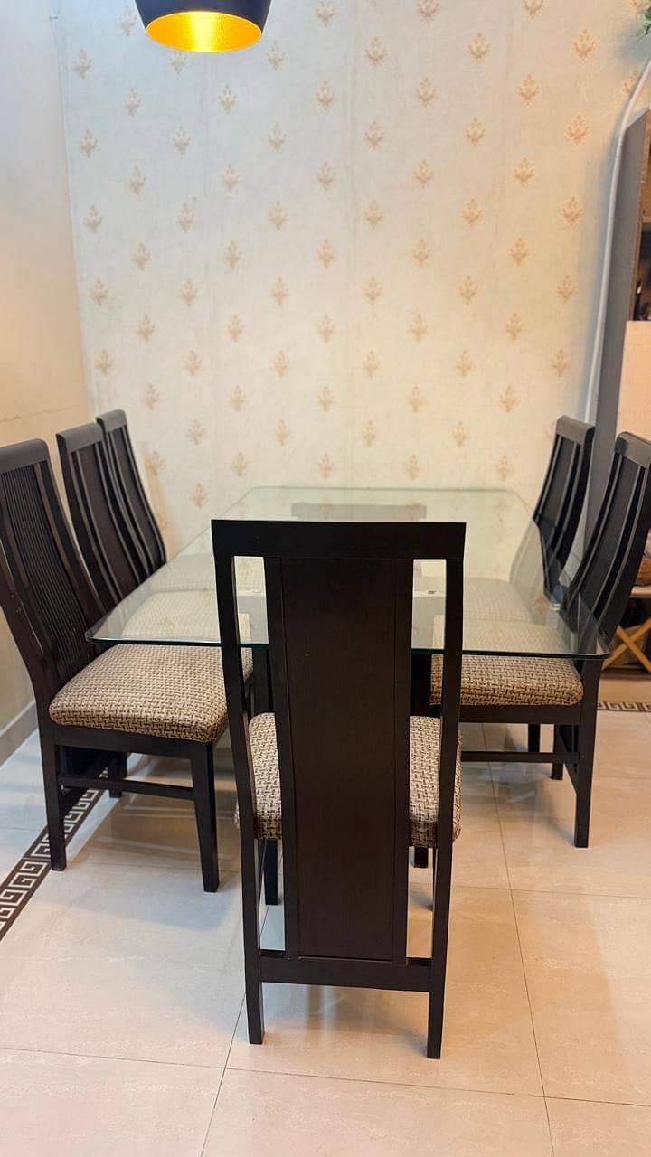 6 seater dining table 3