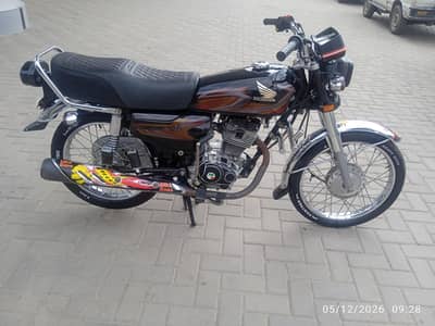 bike condition 10 bye 10 engine all ok