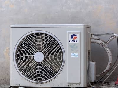 Gree AC 1.5 ton 2 year use condition sahi hai for sale
