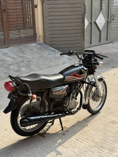 Honda cg 125cc in Brand New Condition