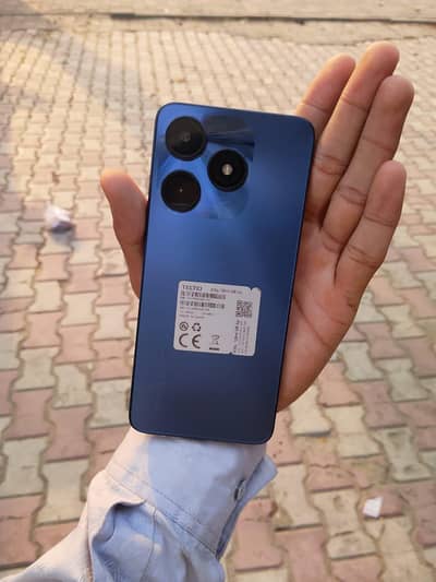 Tecno spark 10 4+4 ram 128 GB