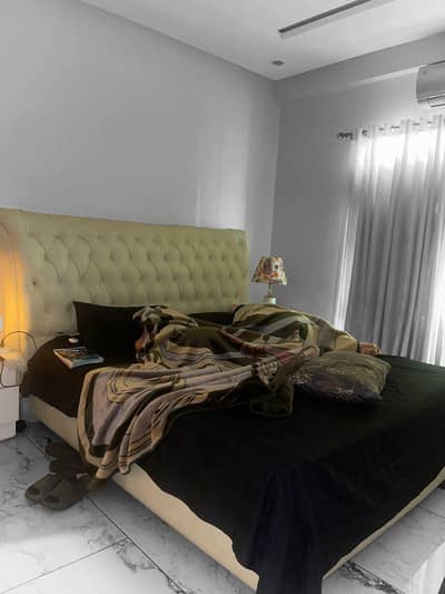 used bed king size bed ledar right fabric bhot he monasib qimat me