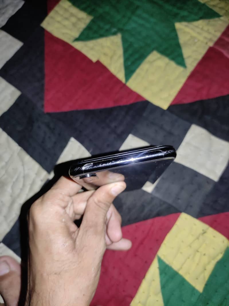 iPhone x 4