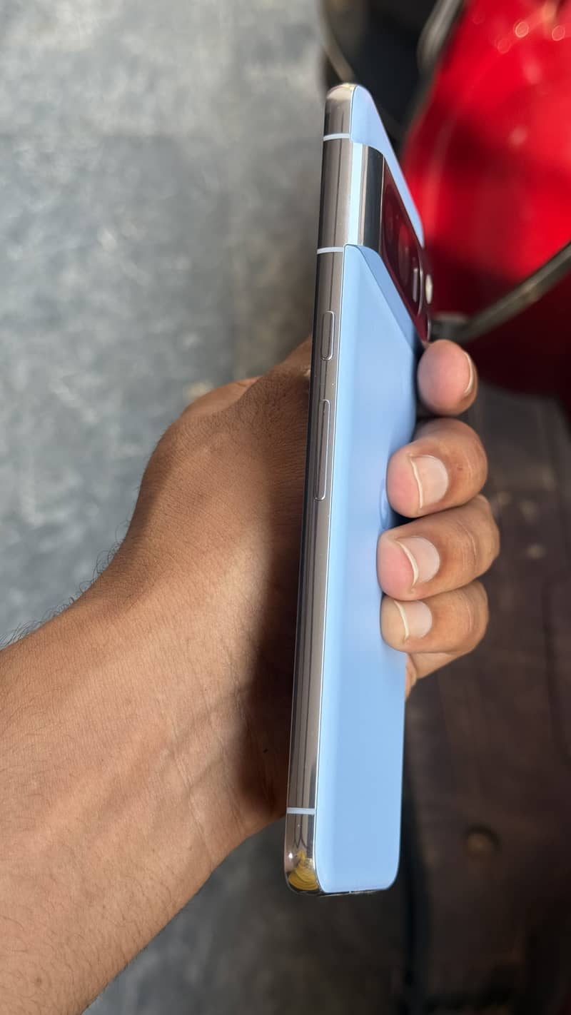 Google Pixel 8 Pro 2