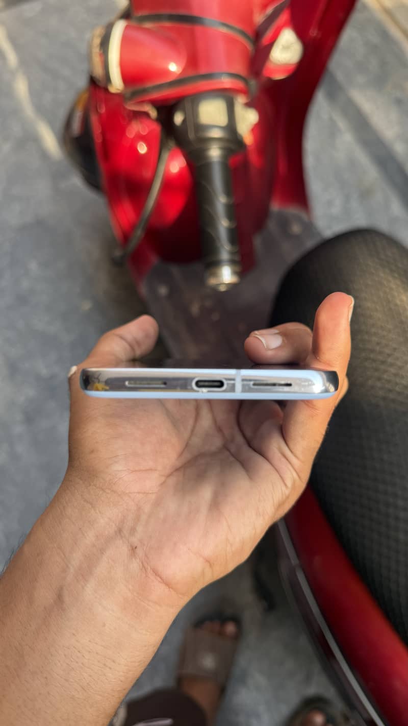 Google Pixel 8 Pro 4