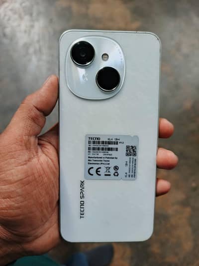 tecno spark go1 4+4/128Gb