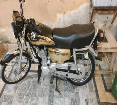 Honda 125 Gold edition