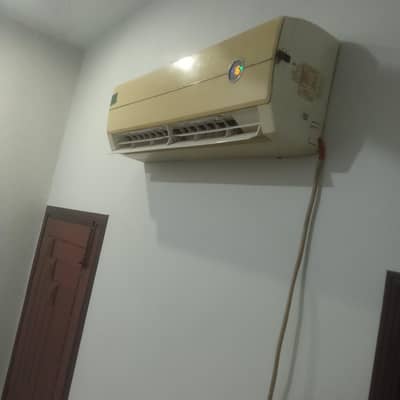 Gree 1.5 ton non i nverter