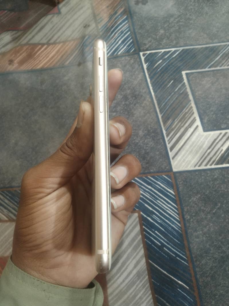 Apple iphone 8 4