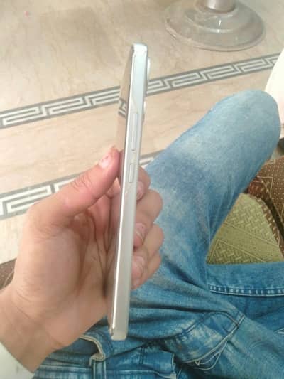 vivo y400