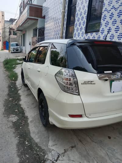 Honda fit shuttle 2011/14/15