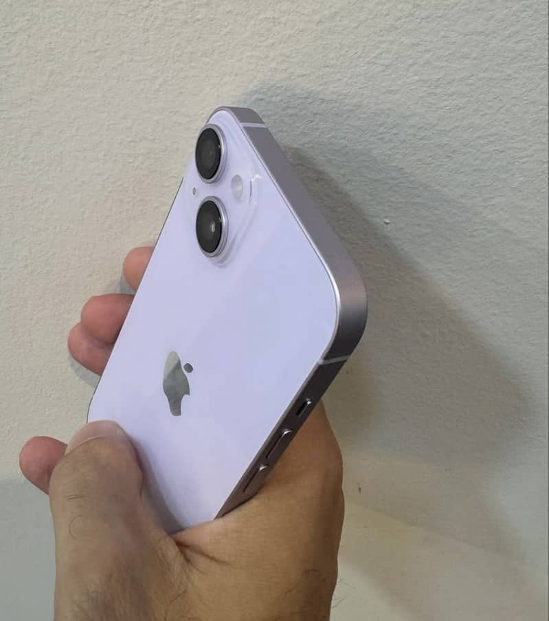 iPhone 14 Mint condition 1