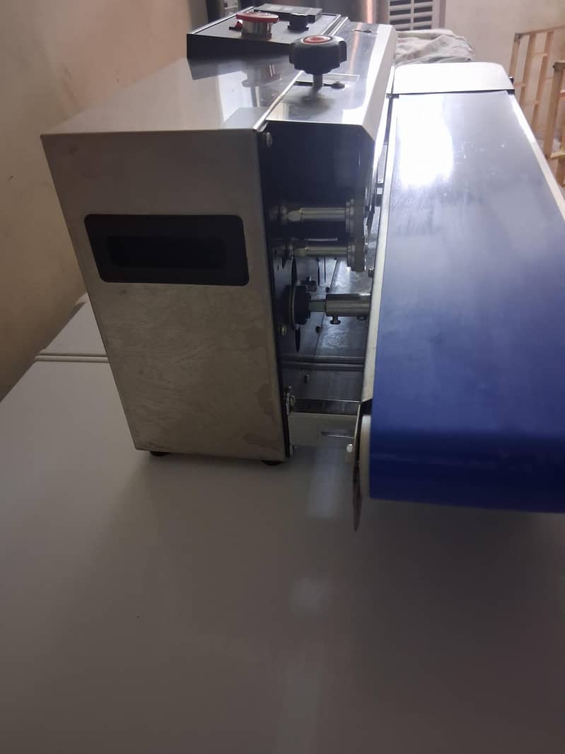 Mini packing Machine 1