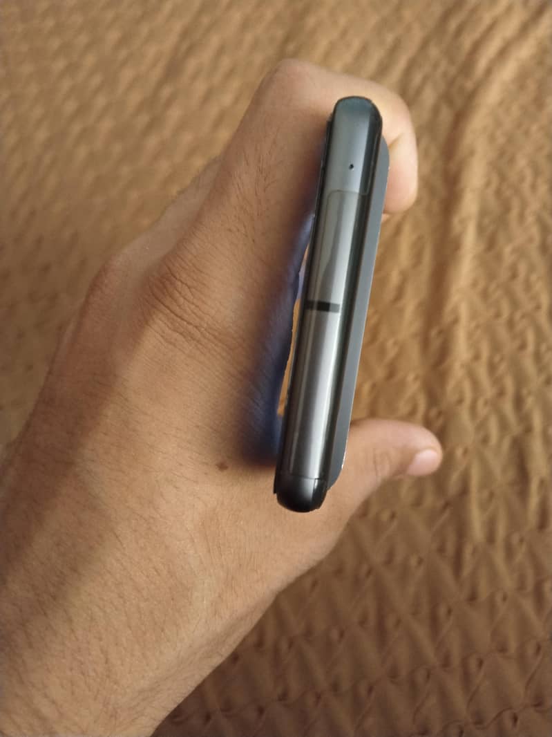 Google Pixel 7 4
