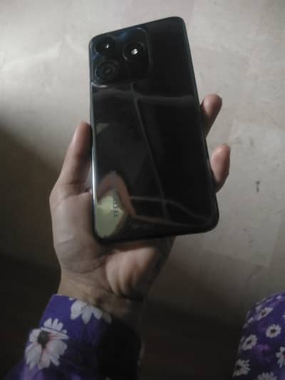 good condition phone no charger no box