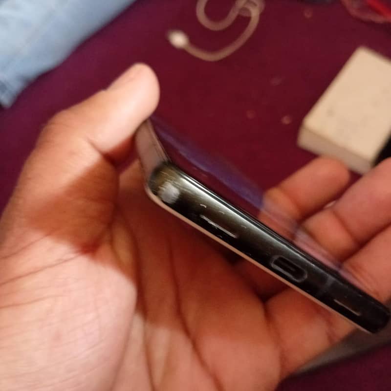 Google Pixel 6A 3