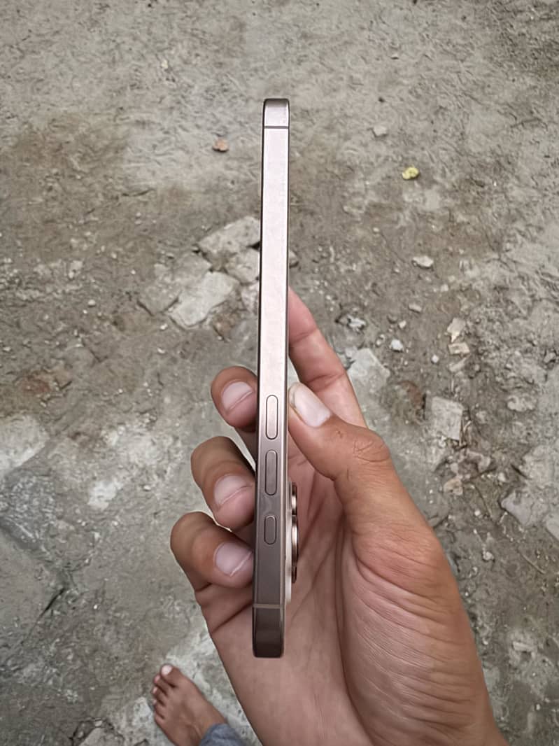 iPhone 16 pro max i cloud lock 3