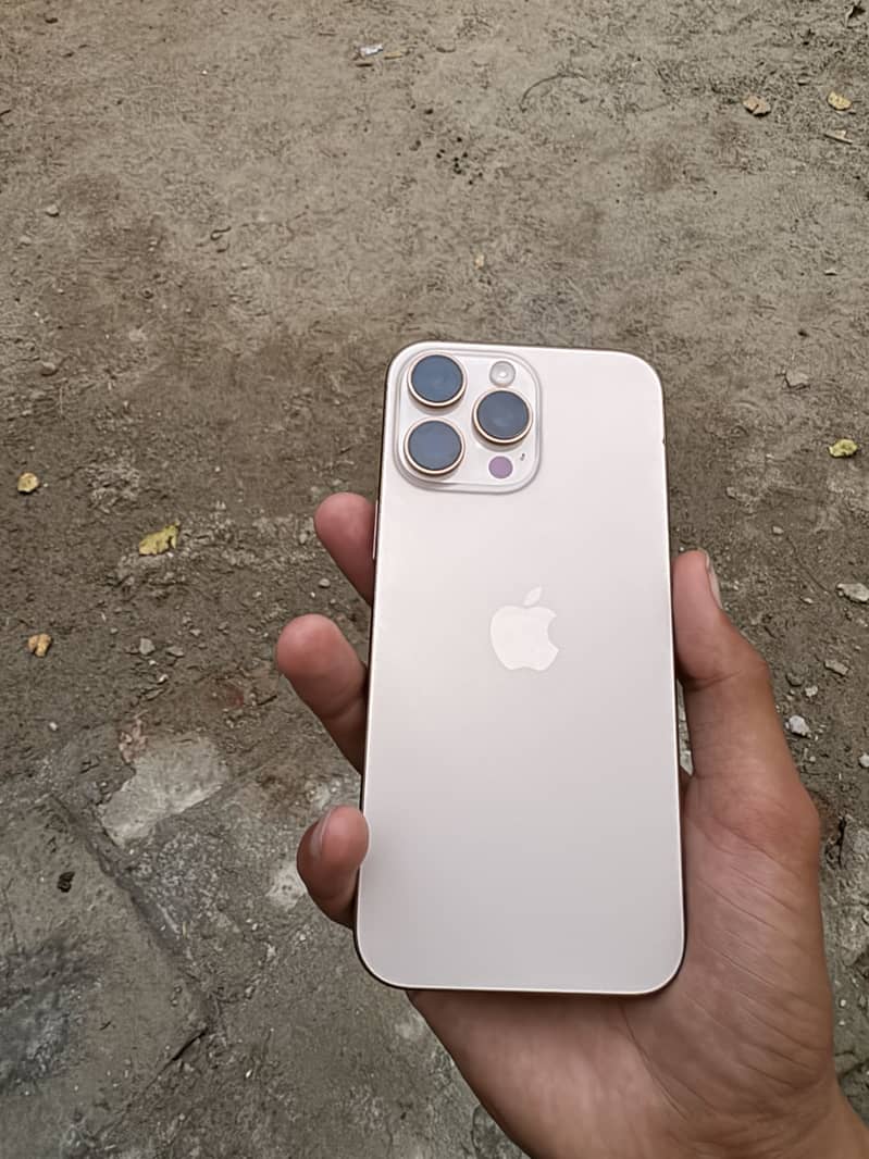 iPhone 16 pro max i cloud lock 5