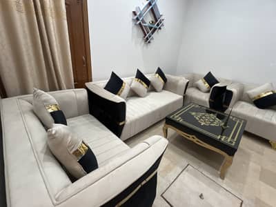 7 seater age: 9 months