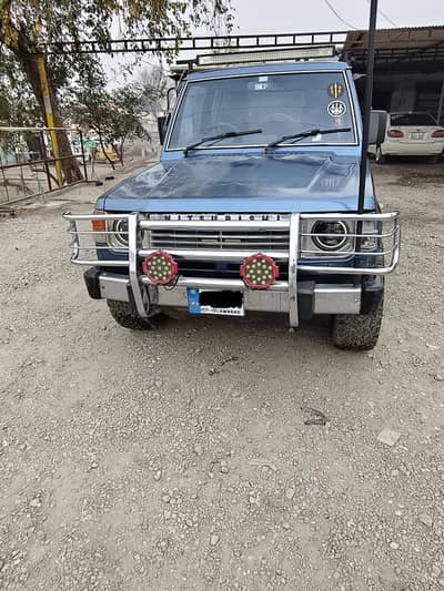 Mitsubishi pajero 1990
