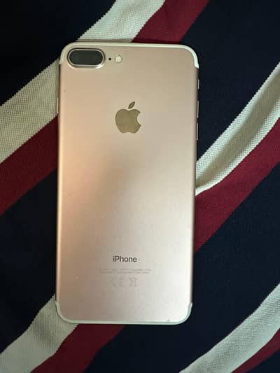 iPhone 7 plus.    (03416735036)
