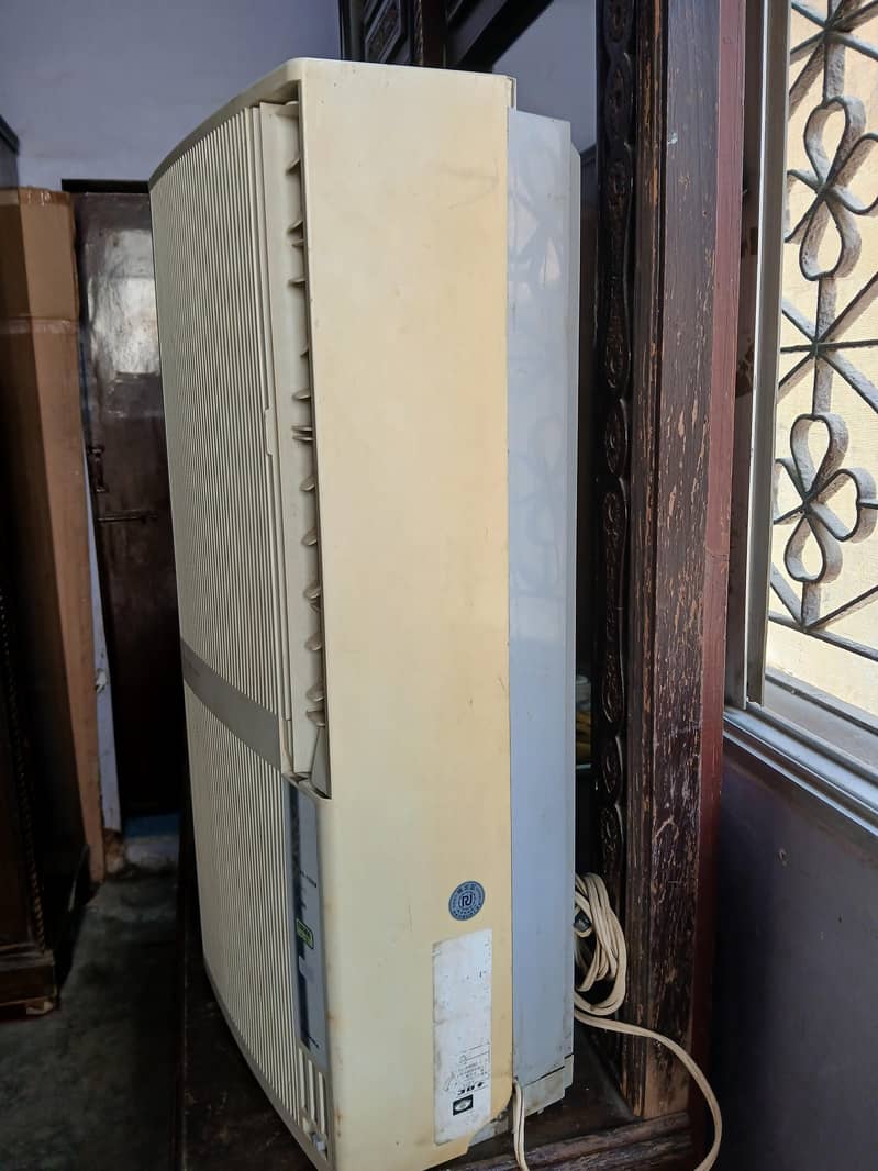 110 Window AC Krona 1