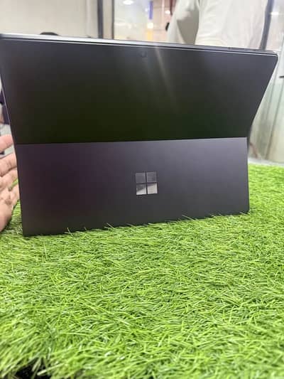 Microsoft Surface Pro 9 Laptop 16GB/256 10/10 Condition