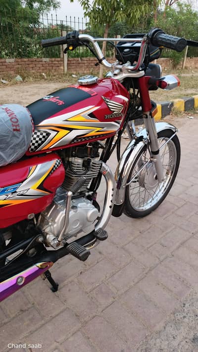 Honda 125 25 model brand new original condition 0339%6464638